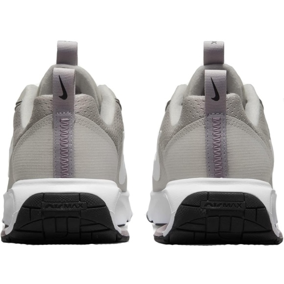 Excellent Choice Women’s Grey Nike Running Sneakers  size 9 - Picture 3 of 11